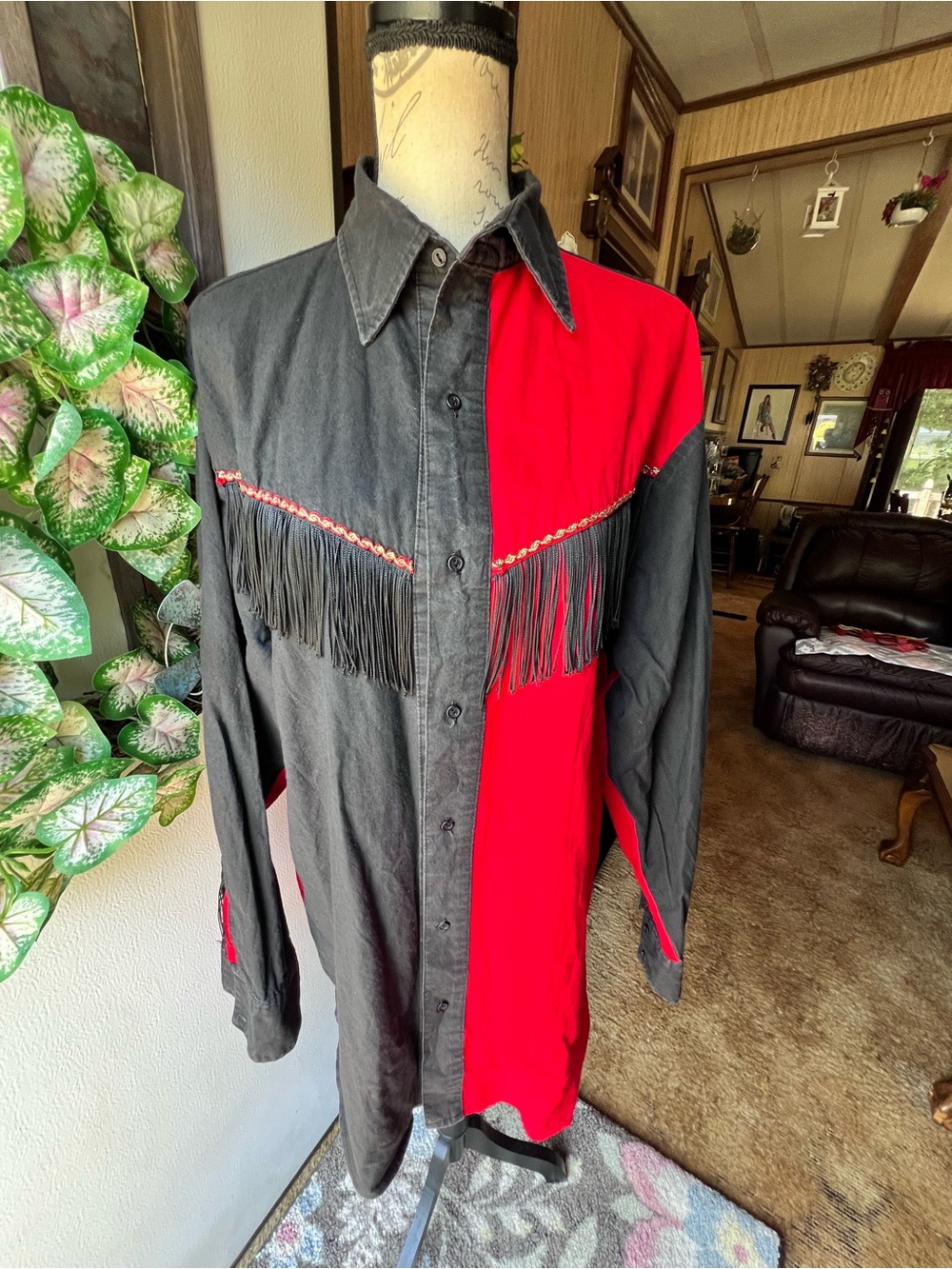 Men’s vintage Steer West black and red western fringe button down.